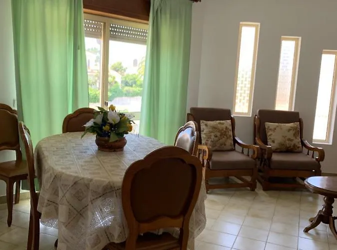 Sonybell Αλμπουφέιρα